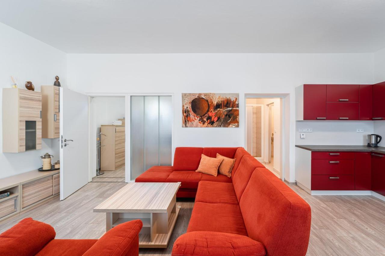 Apartment Yogiam Slavkov u Brna Esterno foto